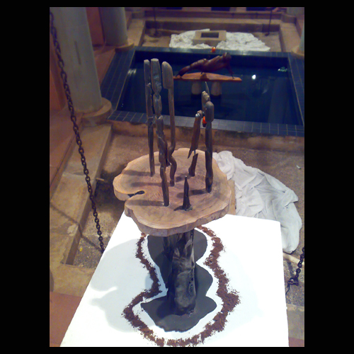 SIN TIERRA, NO HABRA RAICES (ESCULTURA DE SERGIO JARA)